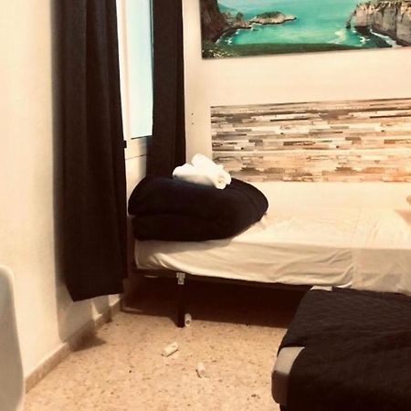 Low Cost Room מאלגה מראה חיצוני תמונה