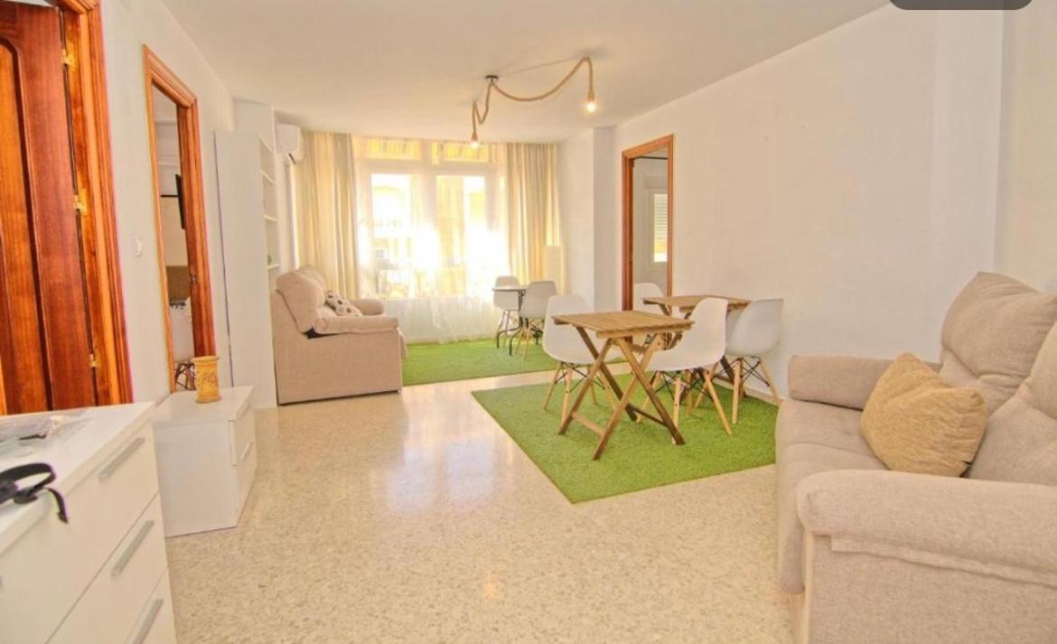 Low Cost Room מאלגה מראה חיצוני תמונה