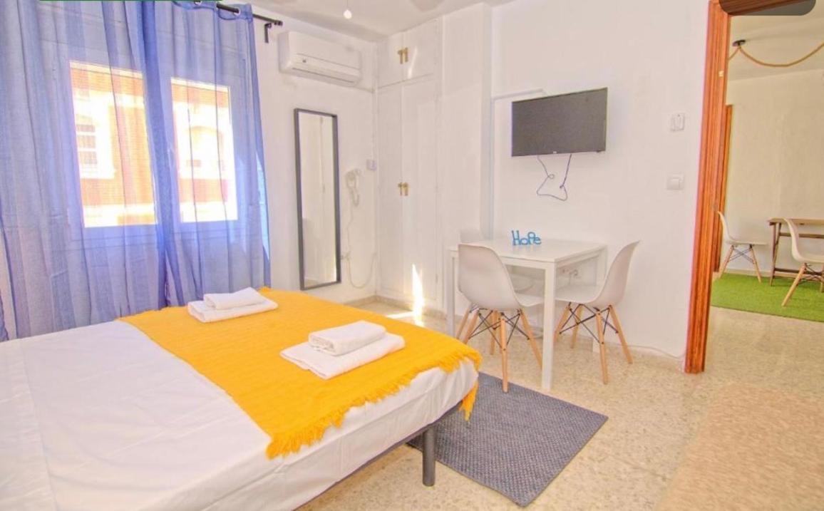 Low Cost Room מאלגה מראה חיצוני תמונה