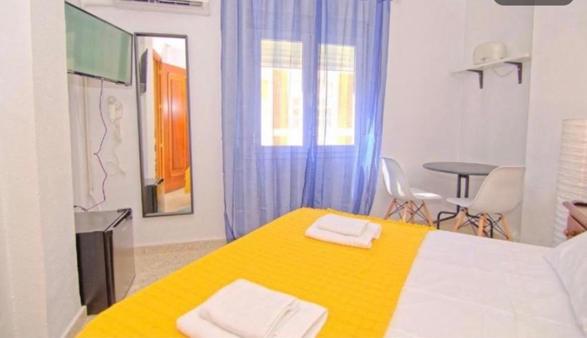 Low Cost Room מאלגה מראה חיצוני תמונה