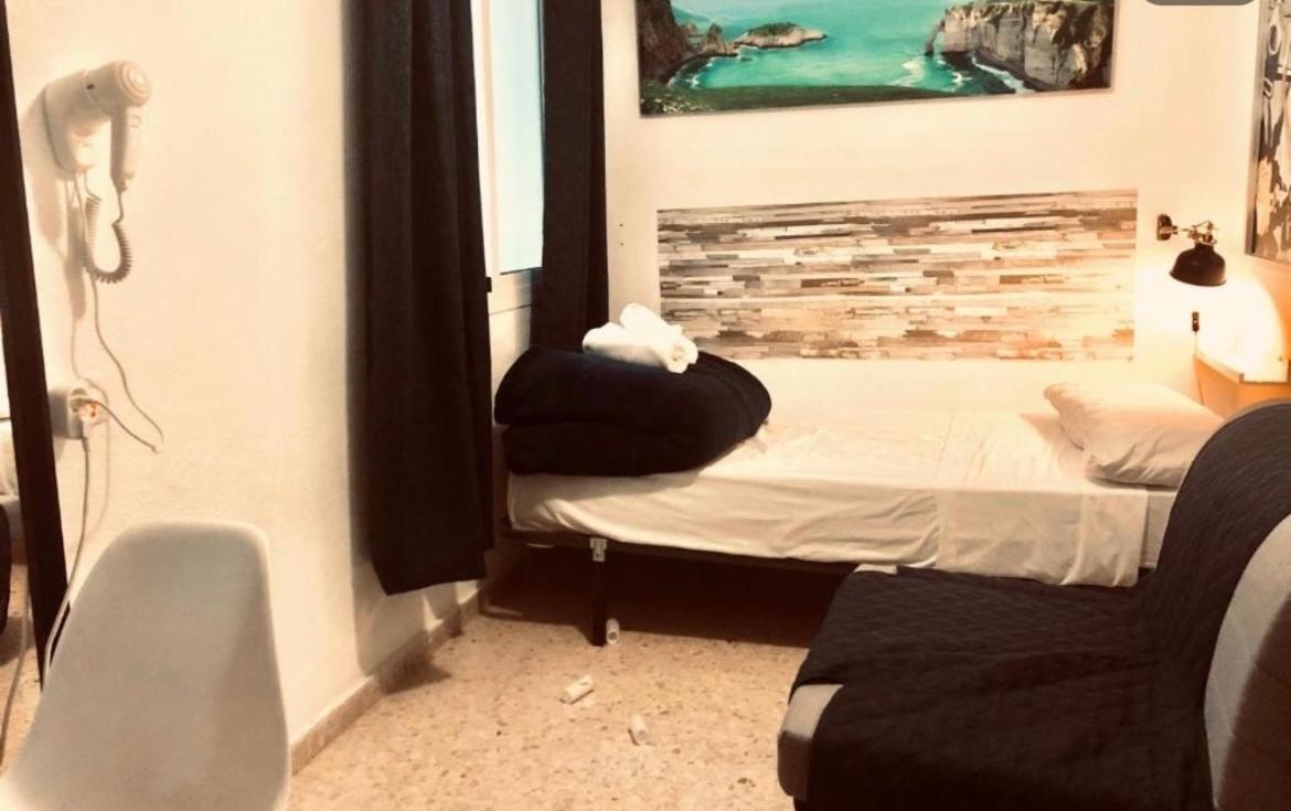 Low Cost Room מאלגה מראה חיצוני תמונה