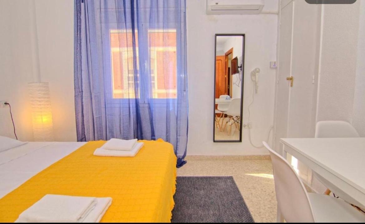 Low Cost Room מאלגה מראה חיצוני תמונה